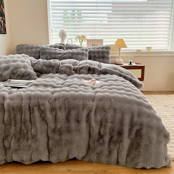 91家纺网 家纺一手货源 找家纺 悦织湾家纺 2025新款A类12斤獭兔毛580克托斯卡纳大泡泡双面兔毛绒四件套 兔兔绒-深灰