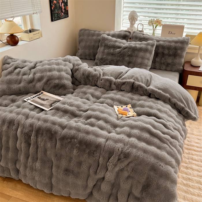 91家纺网 家纺一手货源 找家纺 悦织湾家纺 2025新款A类12斤獭兔毛580克托斯卡纳大泡泡双面兔毛绒四件套 兔兔绒-深灰