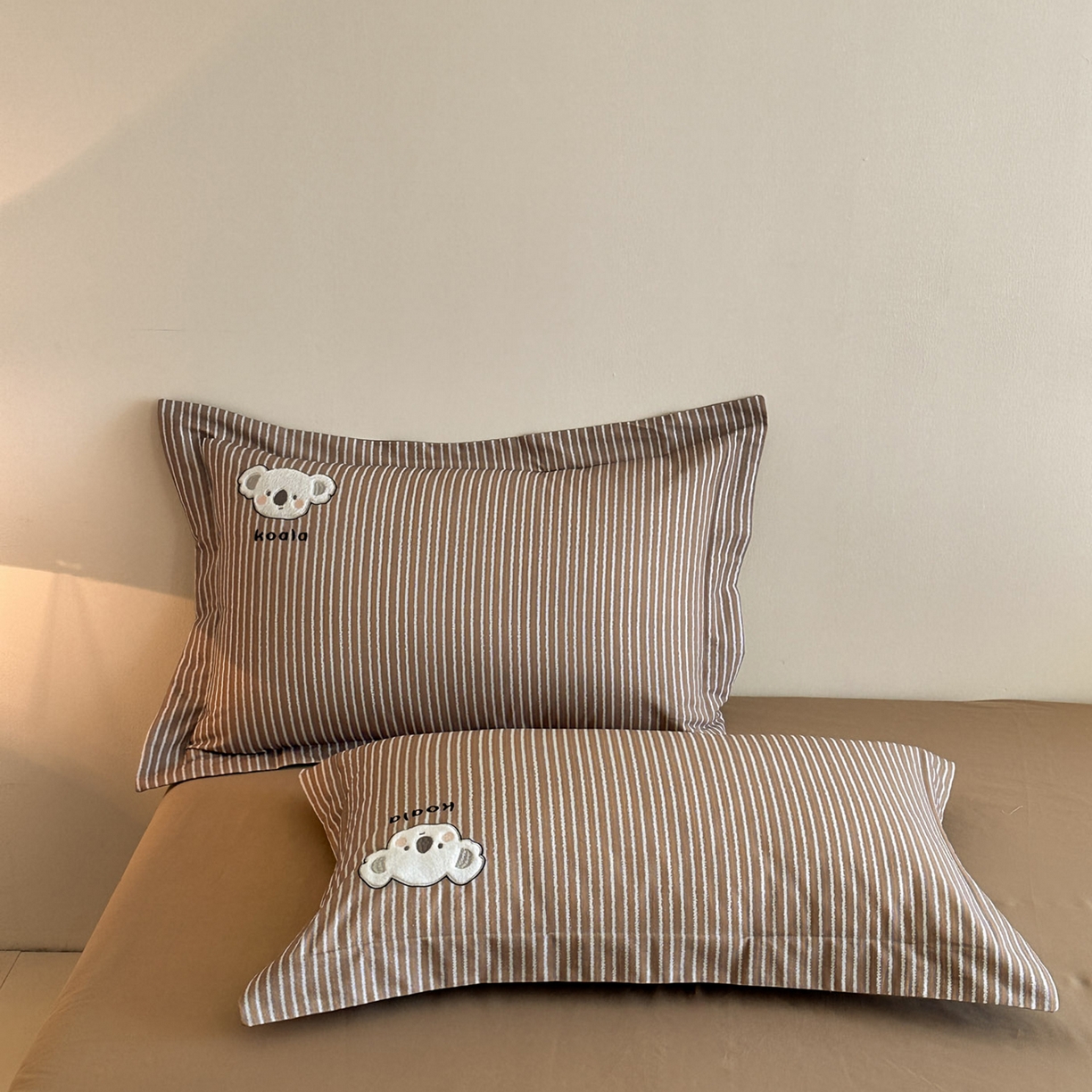 91家纺网 家纺一手货源 找家纺 禾时 2025新款全棉磨毛卡通刺绣四件套 米乐（咖）