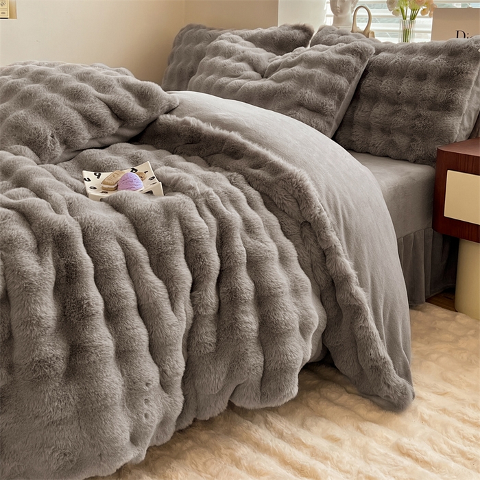 91家纺网 家纺一手货源 找家纺 悦织湾家纺 2025新款A类12斤獭兔毛580克托斯卡纳大泡泡双面兔毛绒四件套 兔兔绒-深灰