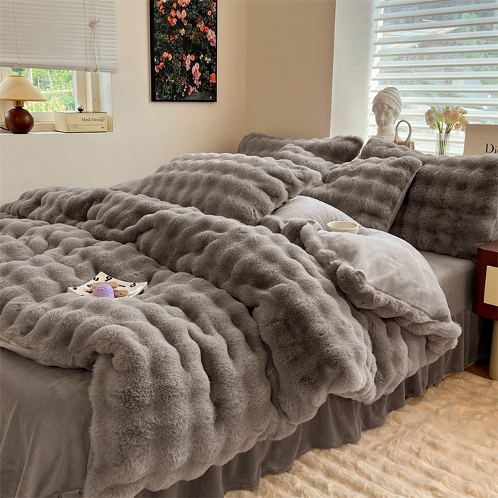 91家纺网 家纺一手货源 找家纺 悦织湾家纺 2025新款A类12斤獭兔毛580克托斯卡纳大泡泡双面兔毛绒四件套 兔兔绒-深灰