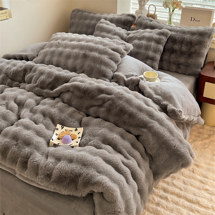 91家纺网 家纺一手货源 找家纺 悦织湾家纺 2025新款A类12斤獭兔毛580克托斯卡纳大泡泡双面兔毛绒四件套 兔兔绒-深灰