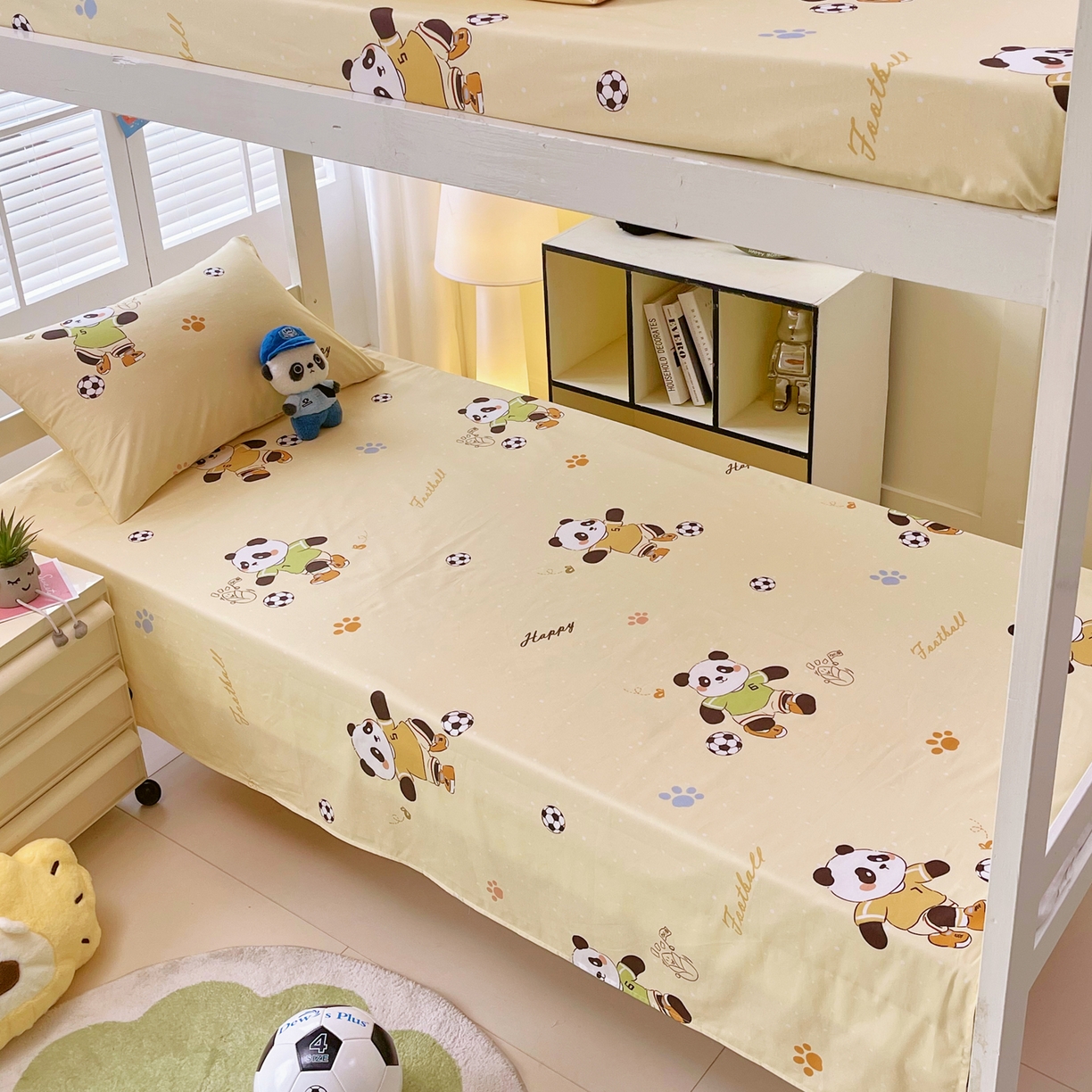 91家纺网 家纺一手货源 找家纺 金鑫汇家纺 2025新款A类全棉纯棉印花学生床宿舍上下铺三件套 足球争霸赛-黄