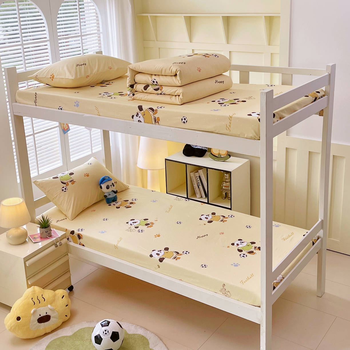 91家纺网 家纺一手货源 找家纺 金鑫汇家纺 2025新款A类全棉纯棉印花学生床宿舍上下铺三件套 足球争霸赛-黄