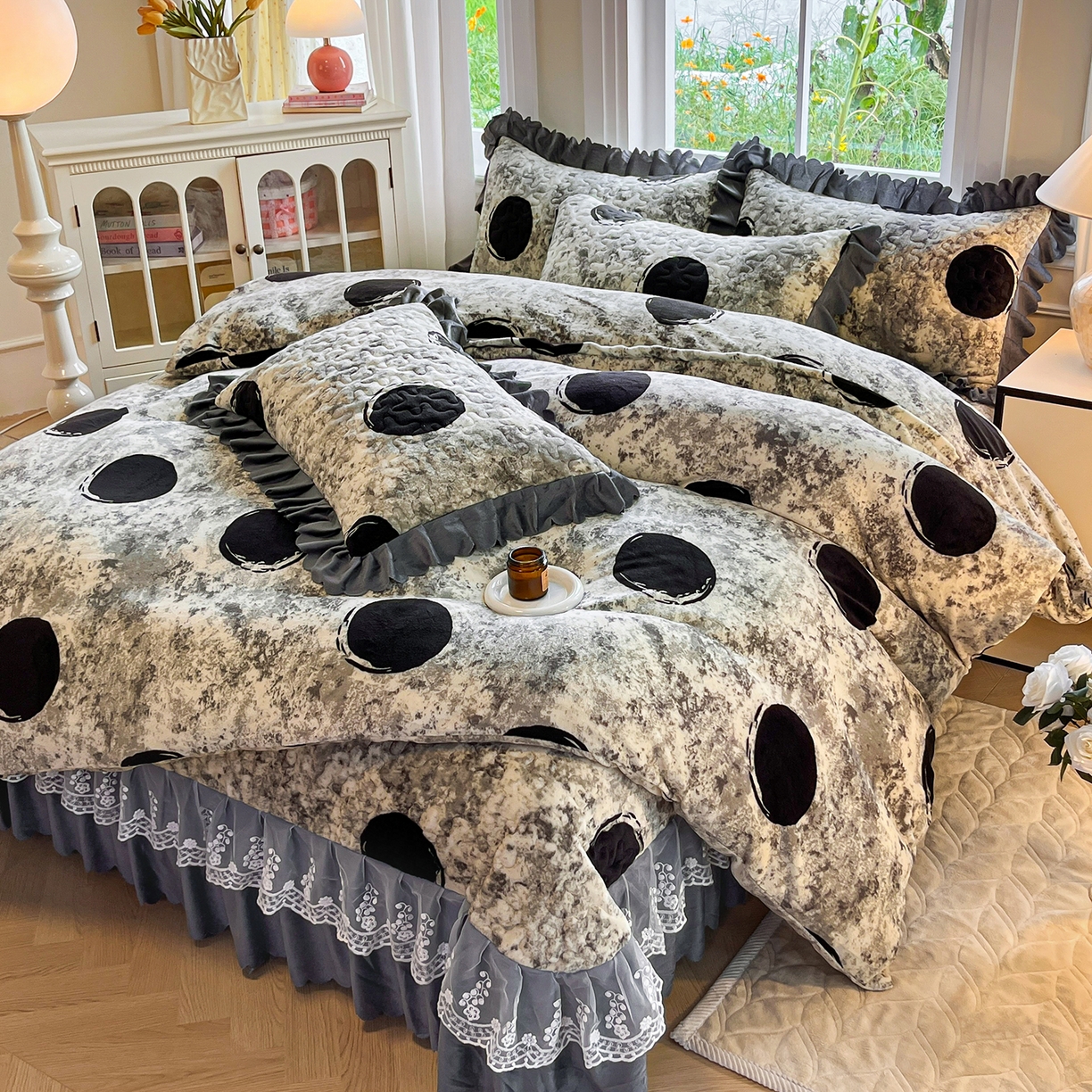 91家纺网 家纺一手货源 找家纺 （总）提花大世界 2025新款爆款高克重牛奶绒印花夹棉蕾丝花边床盖床裙单件三件四件套