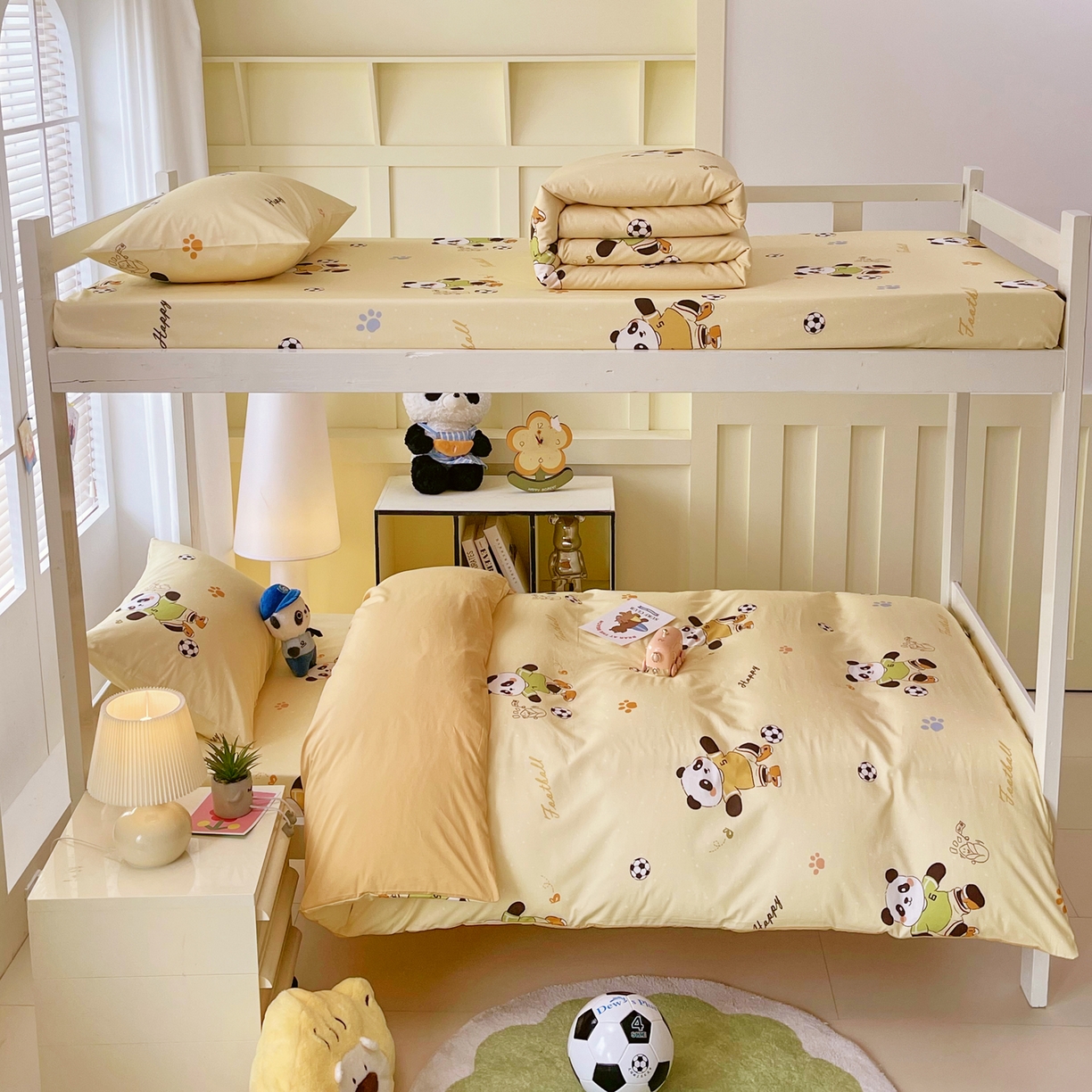 91家纺网 家纺一手货源 找家纺 金鑫汇家纺 2025新款A类全棉纯棉印花学生床宿舍上下铺三件套 足球争霸赛-黄