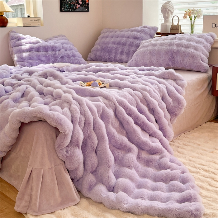 91家纺网 家纺一手货源 找家纺 悦织湾家纺 2025新款A类12斤獭兔毛580克托斯卡纳大泡泡双面兔毛绒四件套 兔兔绒-紫色