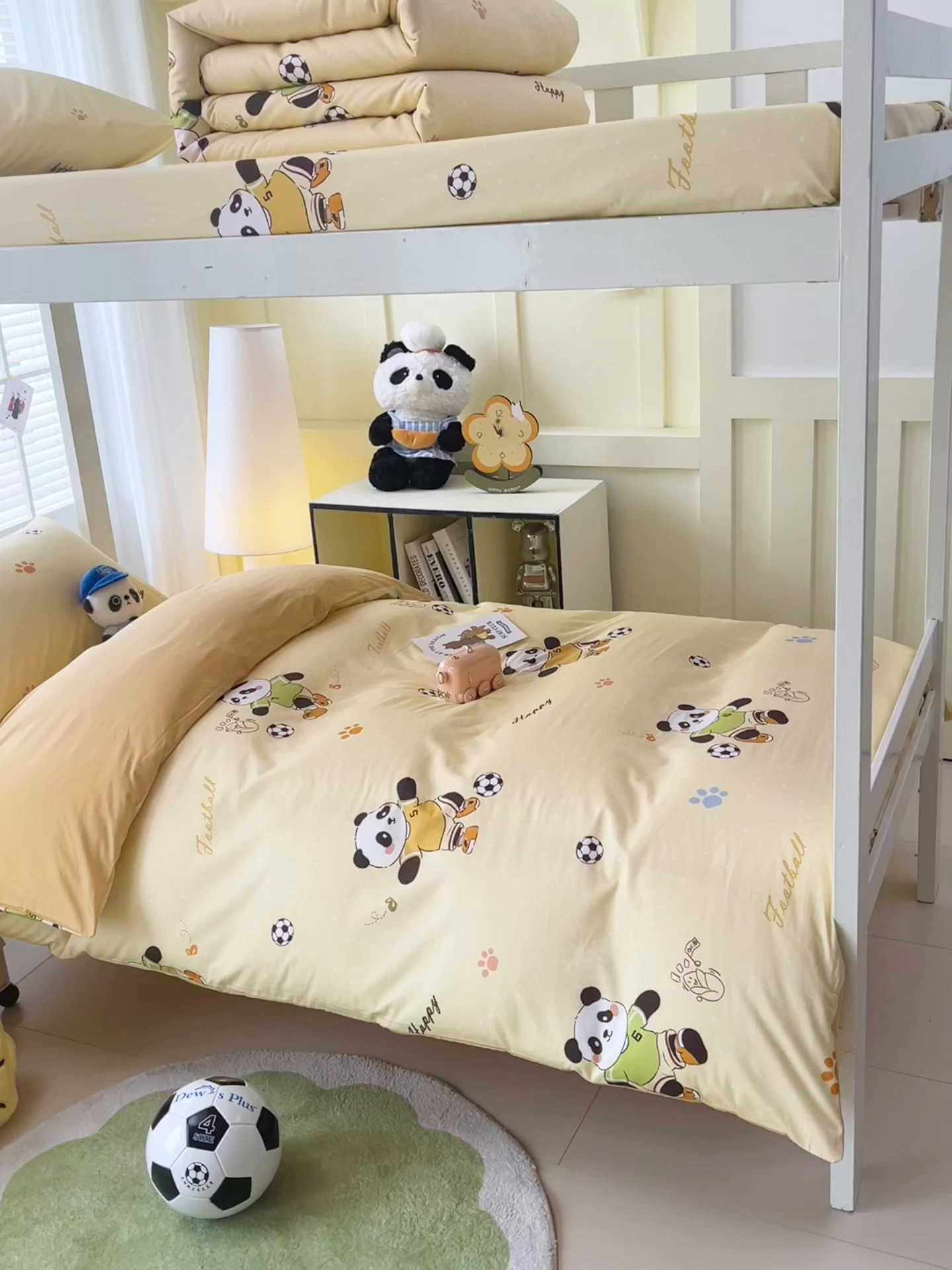 91家纺网 家纺一手货源 找家纺 金鑫汇家纺 2025新款A类全棉纯棉印花学生床宿舍上下铺三件套 足球争霸赛-黄