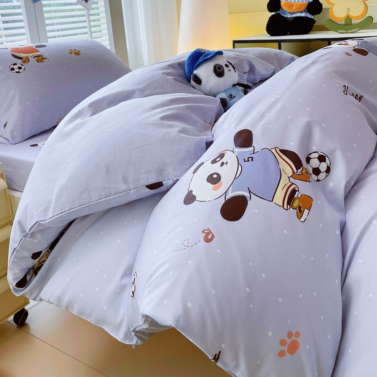 91家纺网 家纺一手货源 找家纺 金鑫汇家纺 2025新款A类全棉纯棉印花学生床宿舍上下铺三件套 足球争霸赛-灰