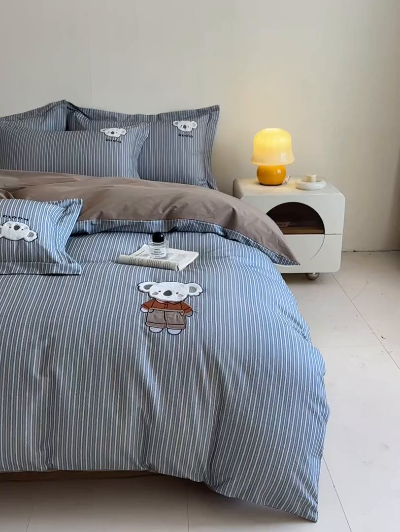 91家纺网 家纺一手货源 找家纺 禾时 2025新款全棉磨毛卡通刺绣四件套 米乐（蓝）