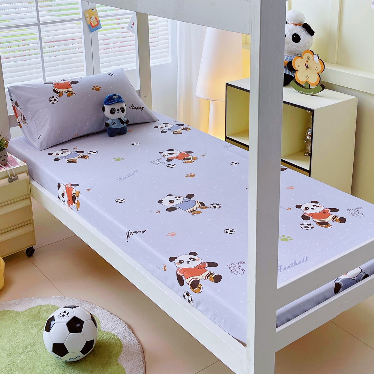 91家纺网 家纺一手货源 找家纺 金鑫汇家纺 2025新款A类全棉纯棉印花学生床宿舍上下铺三件套 足球争霸赛-灰