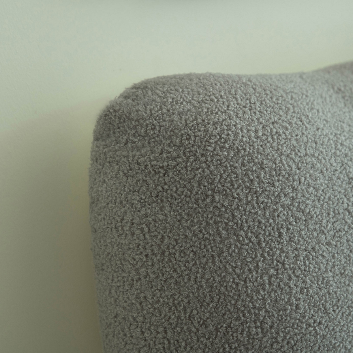 91家纺网 家纺一手货源 找家纺 美达人 2025新款泰迪毛面包组合款靠垫靠背 泰迪绒【无床头魔术贴】灰