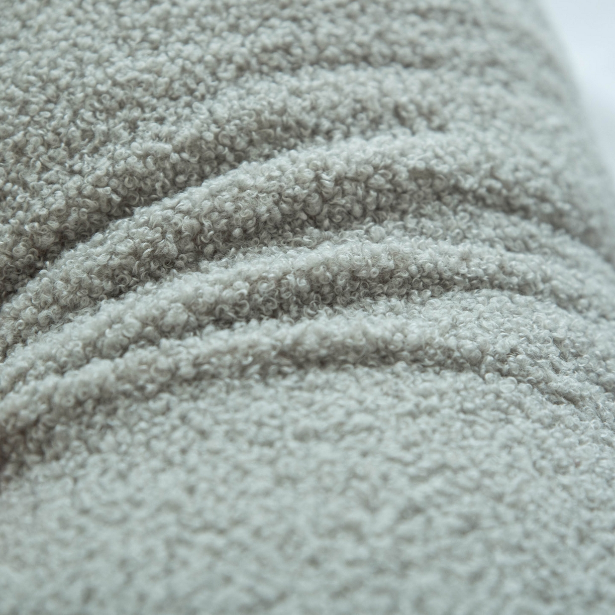 91家纺网 家纺一手货源 找家纺 美达人 2025新款泰迪毛面包组合款靠垫靠背 泰迪绒【无床头魔术贴】灰