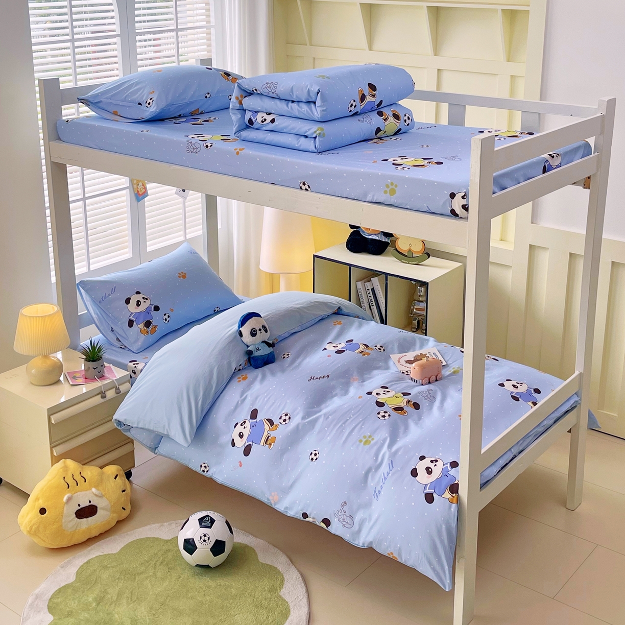 91家纺网 家纺一手货源 找家纺 金鑫汇家纺 2025新款A类全棉纯棉印花学生床宿舍上下铺三件套 足球争霸赛-蓝