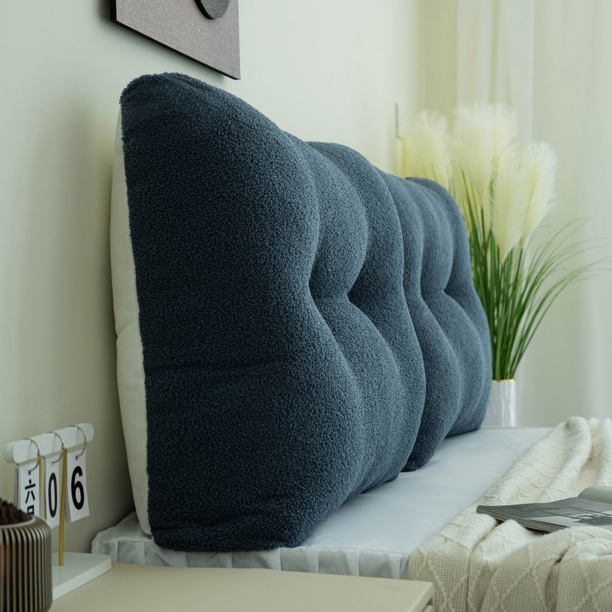 91家纺网 家纺一手货源 找家纺 美达人 2025新款泰迪毛面包组合款靠垫靠背 泰迪绒【无床头魔术贴】蓝