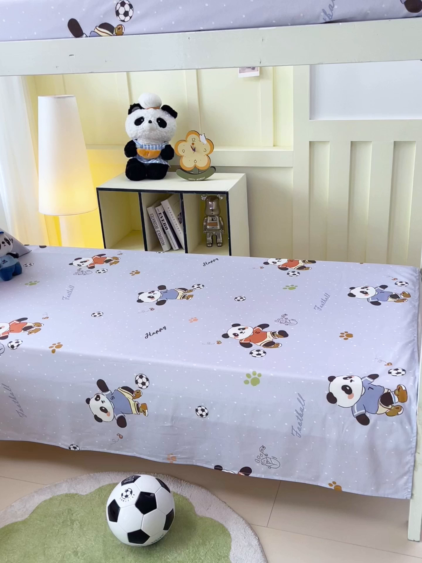 91家纺网 家纺一手货源 找家纺 金鑫汇家纺 2025新款A类全棉纯棉印花学生床单品床单 床单单件 足球争霸赛-灰