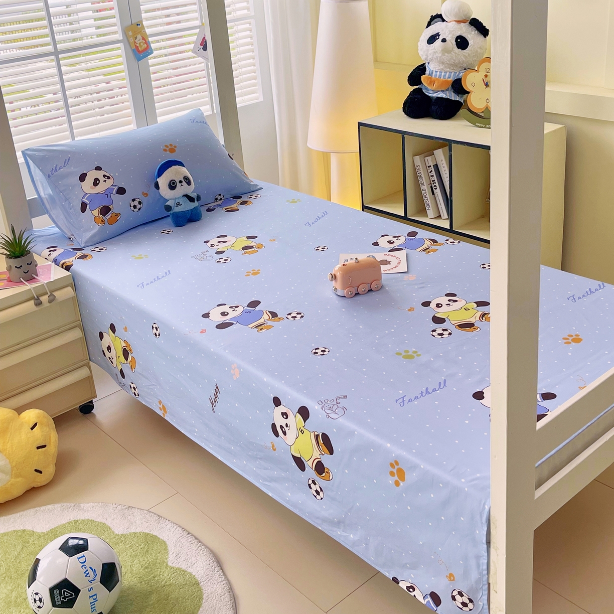 91家纺网 家纺一手货源 找家纺 金鑫汇家纺 2025新款A类全棉纯棉印花学生床单品床单 床单单件 足球争霸赛-蓝