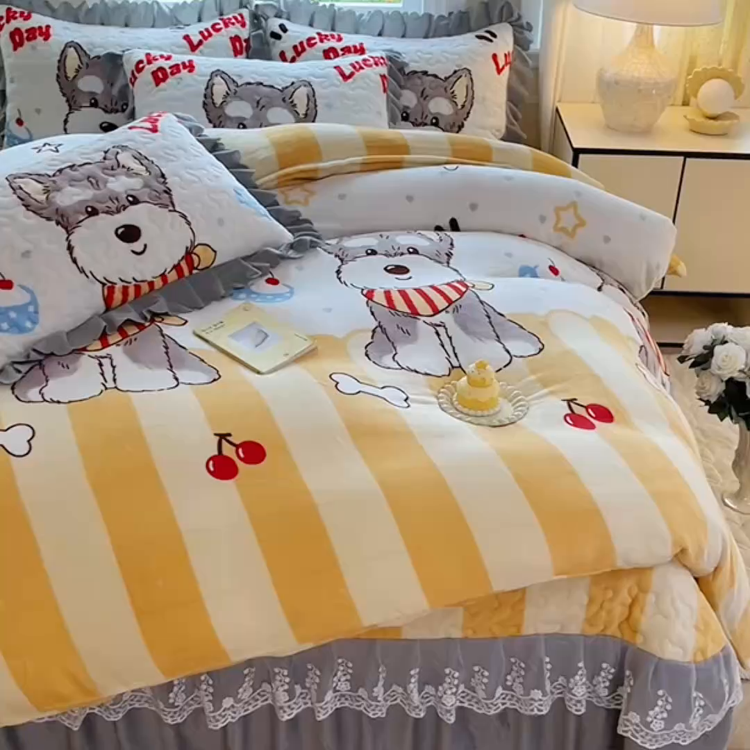 91家纺网 家纺一手货源 找家纺 （总）提花大世界 2025新款爆款高克重牛奶绒印花夹棉蕾丝花边床盖床裙单件三件四件套