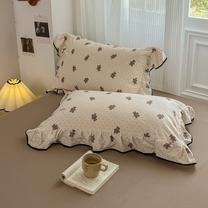 91家纺网 家纺一手货源 找家纺 斯卡诺家纺 2025秋冬法式花边古法水洗棉云感棉床盖四件套花边被套床单款 熊熊乐园-花边款