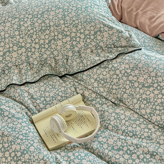 91家纺网 家纺一手货源 找家纺 斯卡诺家纺 2025秋冬法式花边古法水洗棉云感棉床盖四件套花边被套床单款 雨沫-花边款