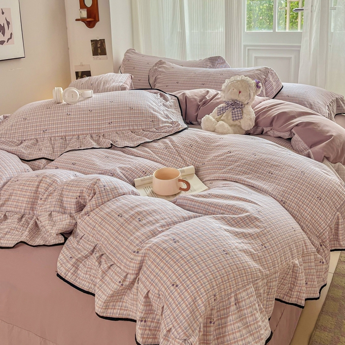 91家纺网 家纺一手货源 找家纺 斯卡诺家纺 2025秋冬法式花边古法水洗棉云感棉床盖四件套花边被套床单款 樱桃小格-花边款