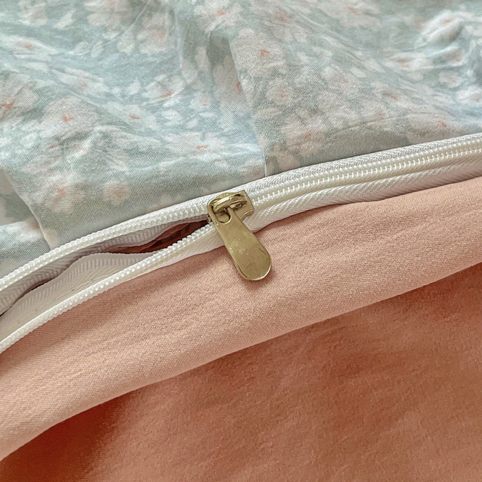 91家纺网 家纺一手货源 找家纺 斯卡诺家纺 2025秋冬法式花边古法水洗棉云感棉床盖四件套花边被套床单款 雨沫-花边款