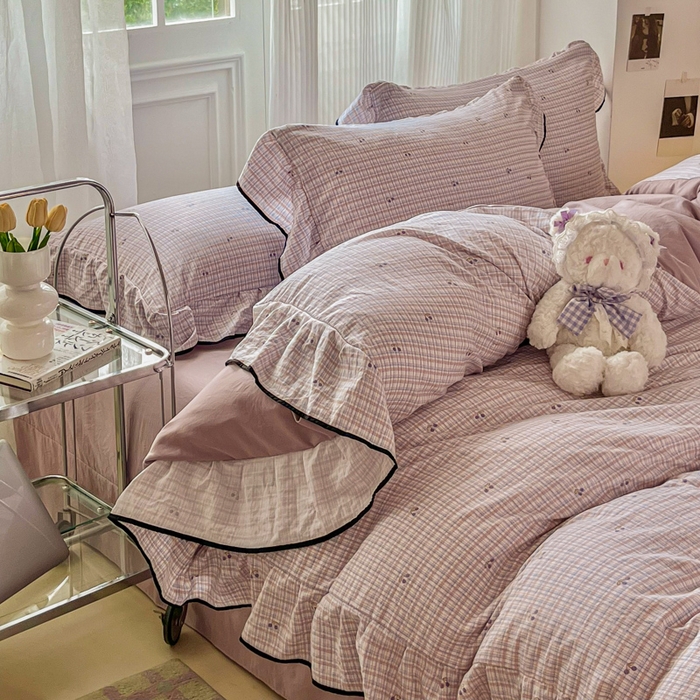 91家纺网 家纺一手货源 找家纺 斯卡诺家纺 2025秋冬法式花边古法水洗棉云感棉床盖四件套花边被套床单款 樱桃小格-花边款