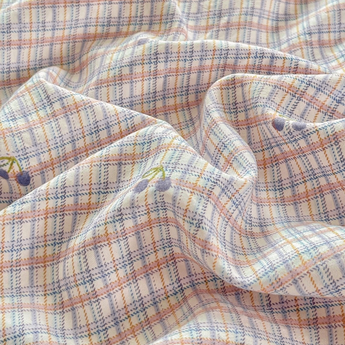 91家纺网 家纺一手货源 找家纺 斯卡诺家纺 2025秋冬法式花边古法水洗棉云感棉床盖四件套花边被套床单款 樱桃小格-花边款