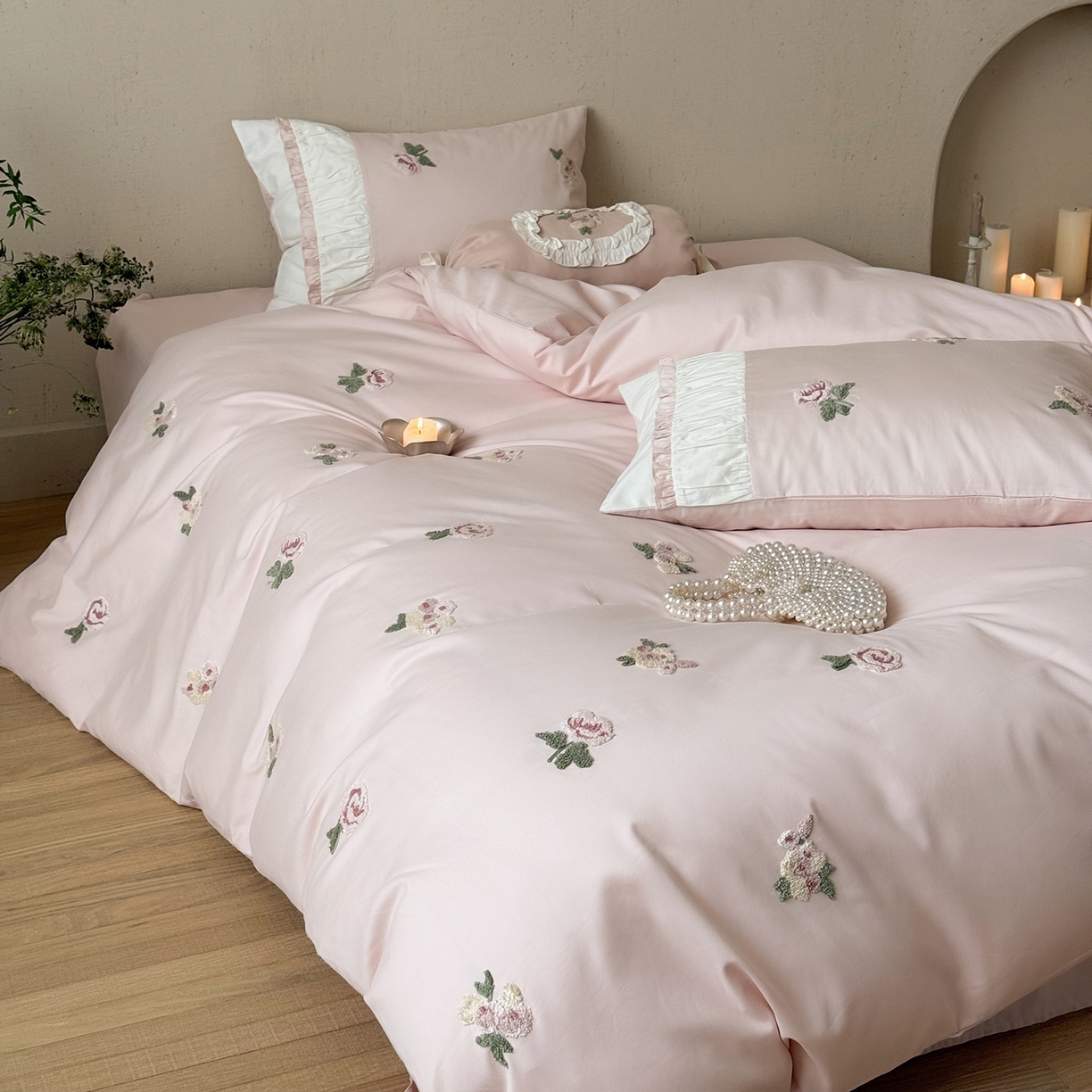 91家纺网 家纺一手货源 找家纺 鹿班家居 2025新款100S全棉纯棉磨毛毛巾绣四件套-彩虹花园（标准会员-20元） 彩虹花园-粉色