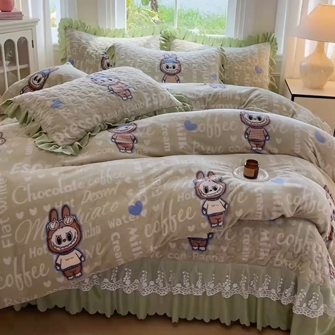 91家纺网 家纺一手货源 找家纺 （总）提花大世界 2025新款爆款高克重牛奶绒印花夹棉蕾丝花边床盖床裙单件三件四件套