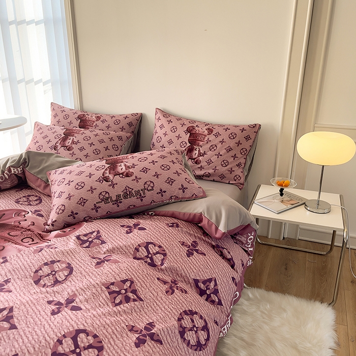 91家纺网 家纺一手货源 找家纺 摩卡（乐趣） 2025秋冬新品网红款水洗棉四季款四件套 豹纹熊-粉