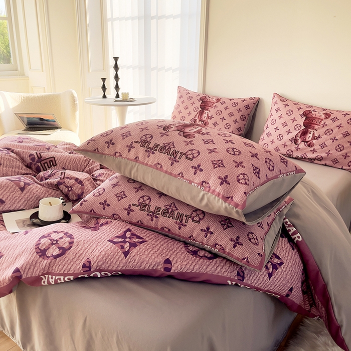 91家纺网 家纺一手货源 找家纺 摩卡（乐趣） 2025秋冬新品网红款水洗棉四季款四件套 豹纹熊-粉