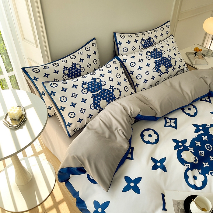 91家纺网 家纺一手货源 找家纺 摩卡（乐趣） 2025秋冬新品网红款水洗棉四季款四件套 公仔蓝