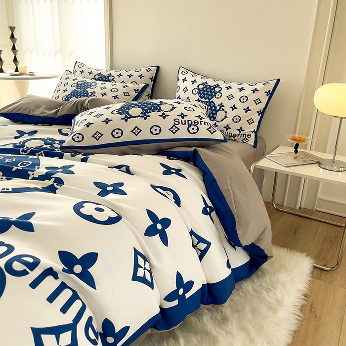 91家纺网 家纺一手货源 找家纺 摩卡（乐趣） 2025秋冬新品网红款水洗棉四季款四件套 公仔蓝