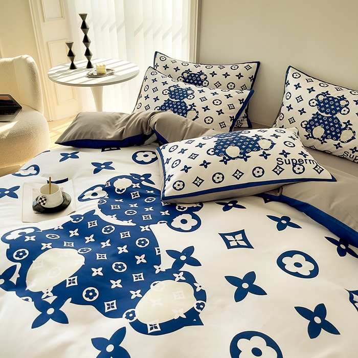 91家纺网 家纺一手货源 找家纺 摩卡（乐趣） 2025秋冬新品网红款水洗棉四季款四件套 公仔蓝