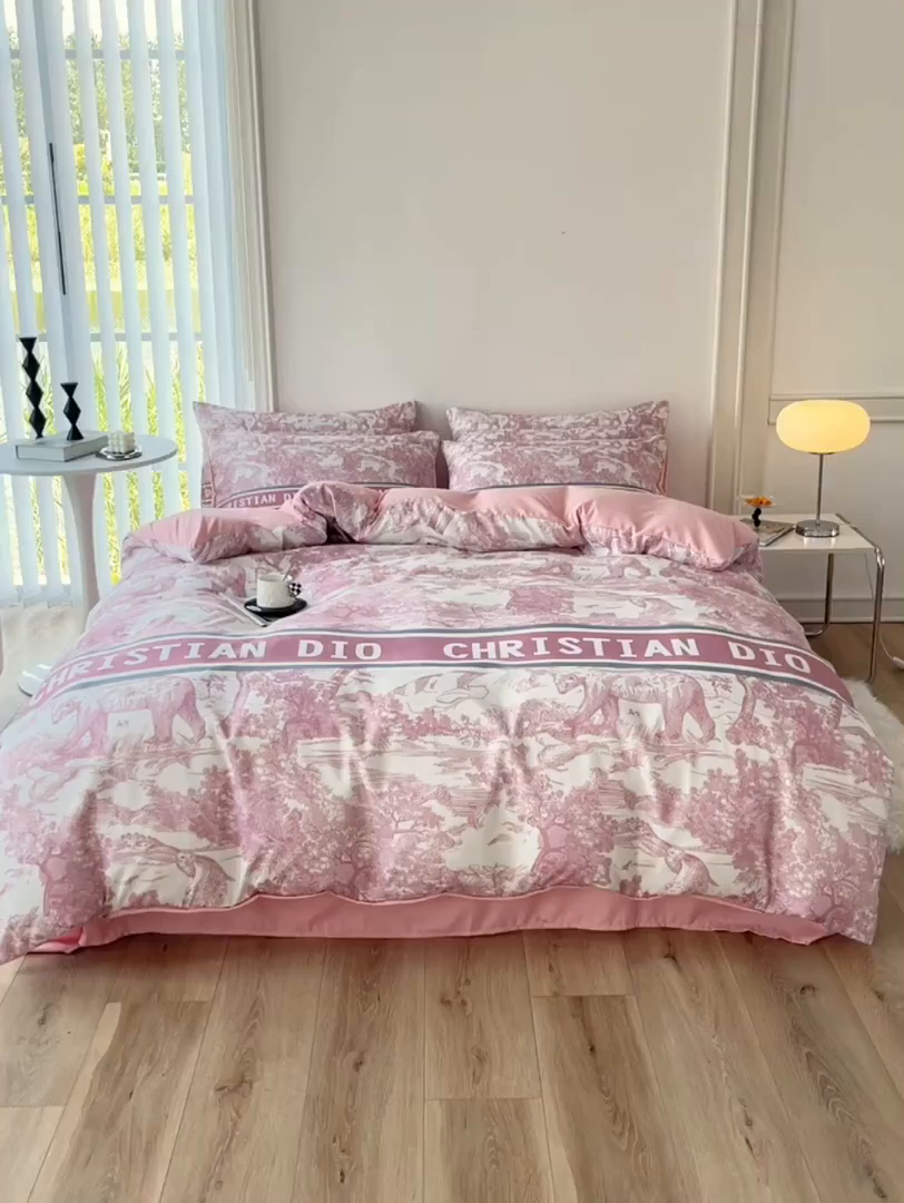 91家纺网 家纺一手货源 找家纺 摩卡（乐趣） 2025秋冬新品网红款水洗棉四季款四件套 梦幻粉