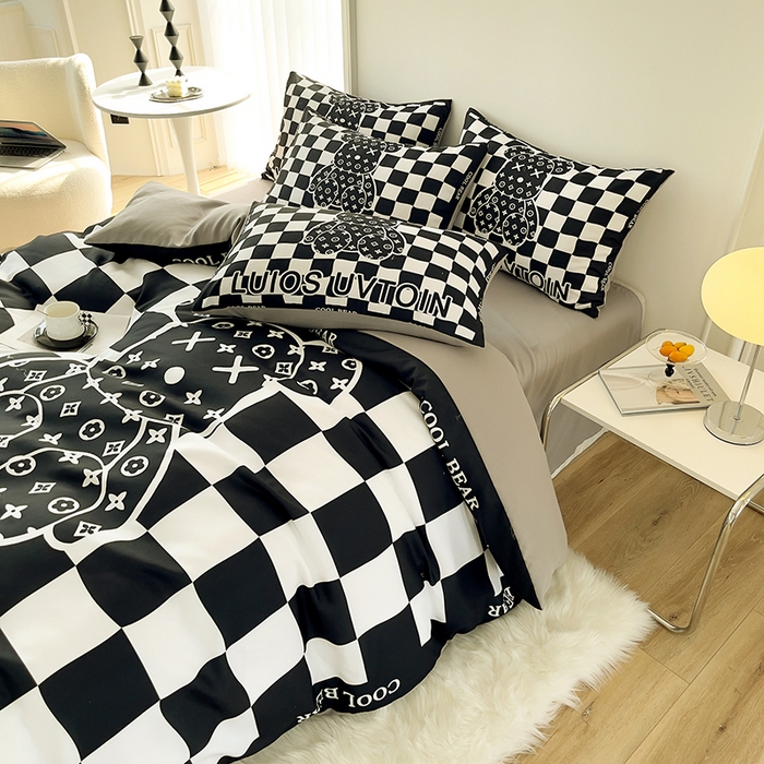 91家纺网 家纺一手货源 找家纺 摩卡（乐趣） 2025秋冬新品网红款水洗棉四季款四件套 棋盘格公仔