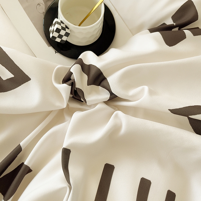 91家纺网 家纺一手货源 找家纺 摩卡（乐趣） 2025秋冬新品网红款水洗棉四季款四件套 小熊头