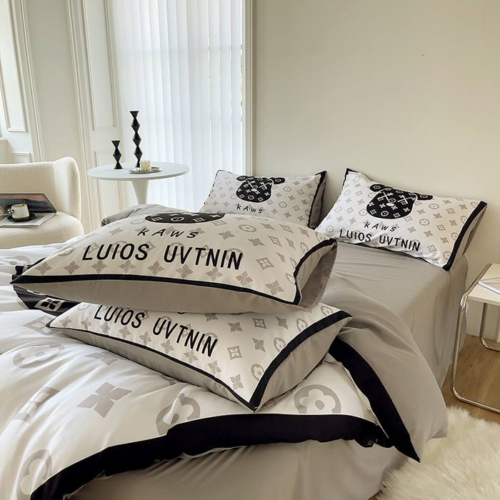 91家纺网 家纺一手货源 找家纺 摩卡（乐趣） 2025秋冬新品网红款水洗棉四季款四件套 熊头白