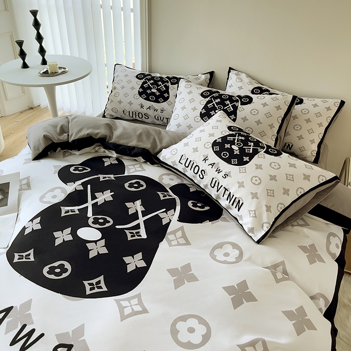 91家纺网 家纺一手货源 找家纺 摩卡（乐趣） 2025秋冬新品网红款水洗棉四季款四件套 熊头白