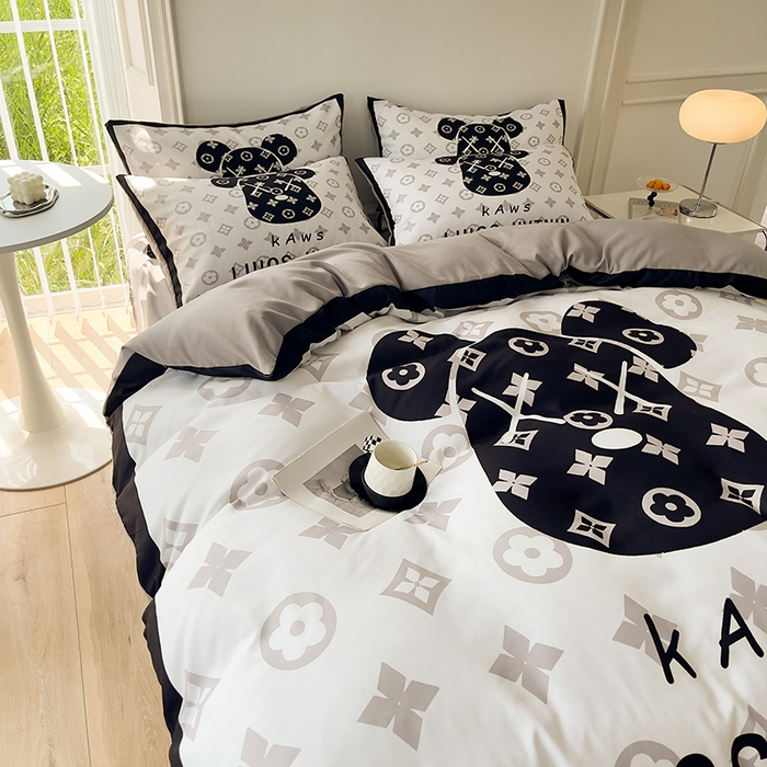 91家纺网 家纺一手货源 找家纺 摩卡（乐趣） 2025秋冬新品网红款水洗棉四季款四件套 熊头白