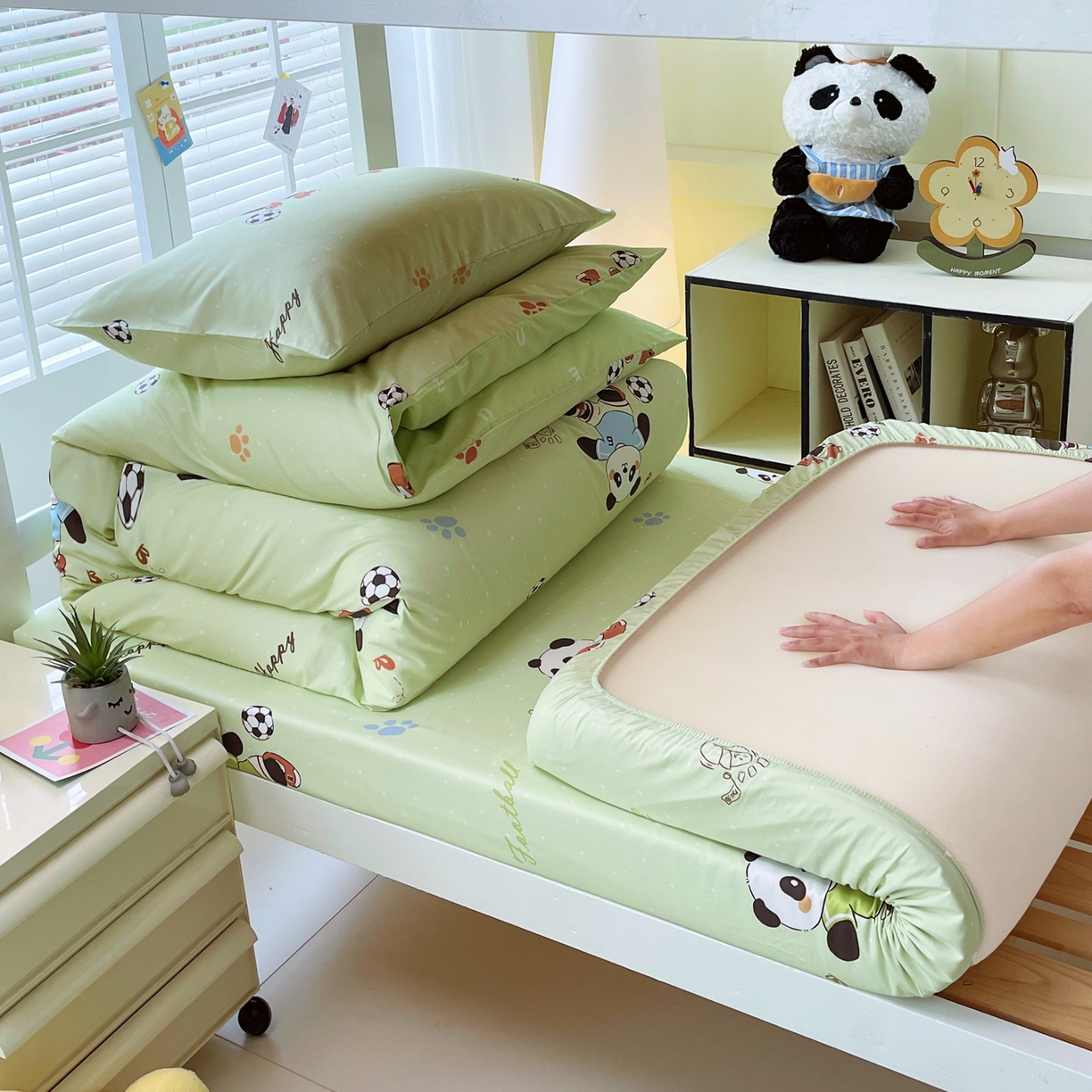 91家纺网 家纺一手货源 找家纺 金鑫汇家纺 2025新款A类全棉纯棉印花学生床单品床笠 床笠单件 足球争霸赛·绿