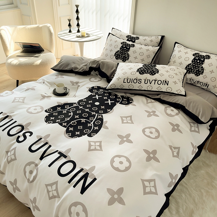 91家纺网 家纺一手货源 找家纺 摩卡（乐趣） 2025秋冬新品网红款水洗棉四季款四件套 熊仔白