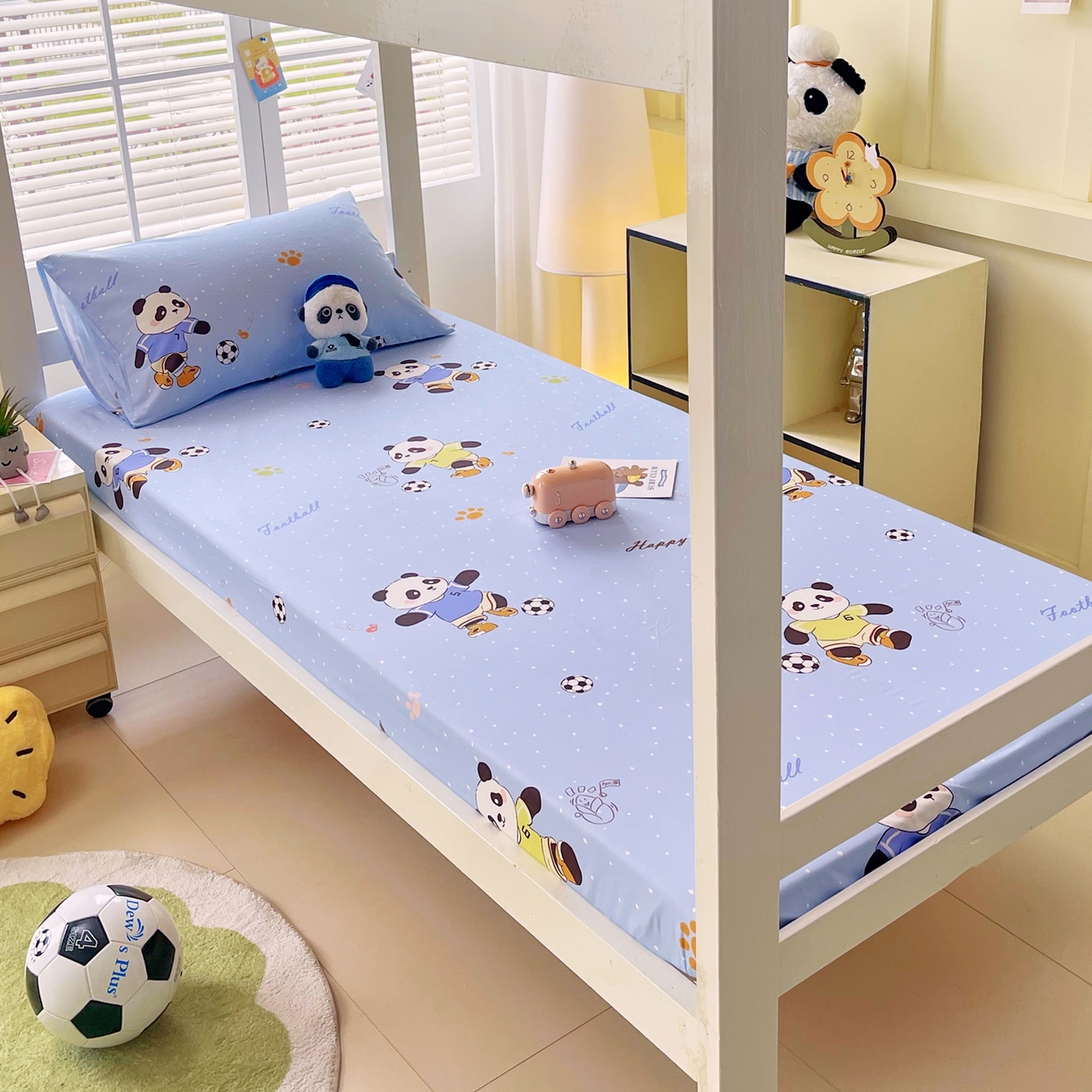 91家纺网 家纺一手货源 找家纺 金鑫汇家纺 2025新款A类全棉纯棉印花学生床单品床笠 床笠单件 足球争霸赛-蓝