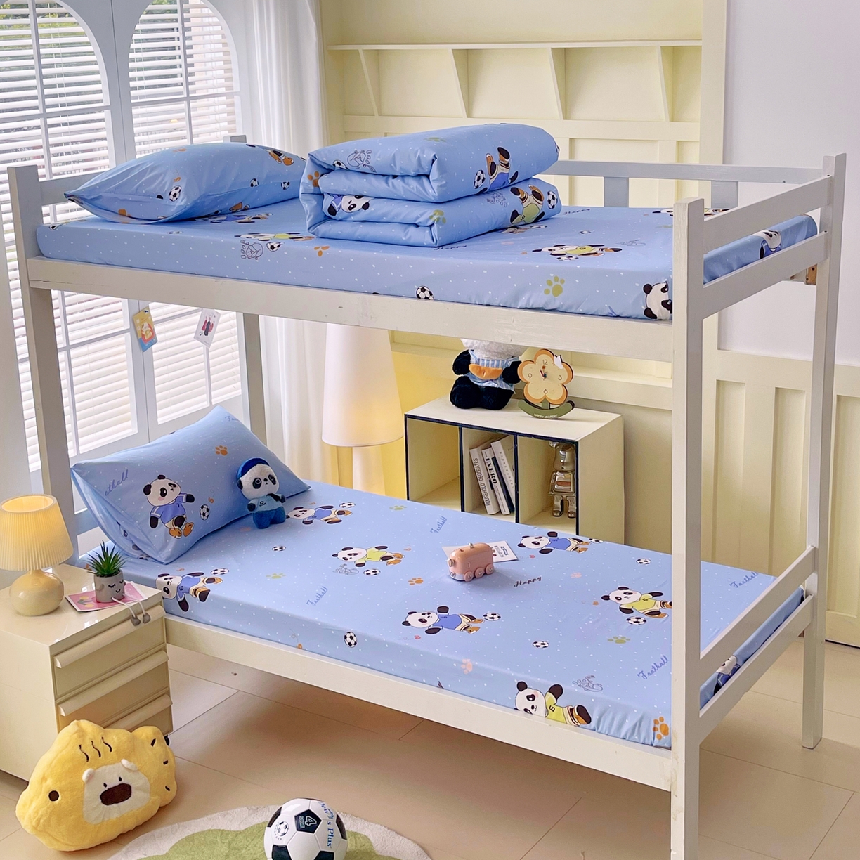 91家纺网 家纺一手货源 找家纺 金鑫汇家纺 2025新款A类全棉纯棉印花学生床单品床笠 床笠单件 足球争霸赛-蓝