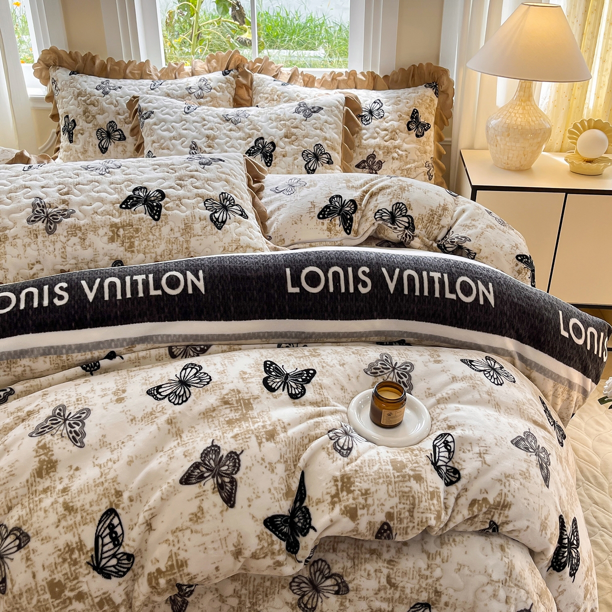 91家纺网 家纺一手货源 找家纺 （总）提花大世界 2025新款爆款高克重牛奶绒印花夹棉蕾丝花边床盖床裙单件三件四件套