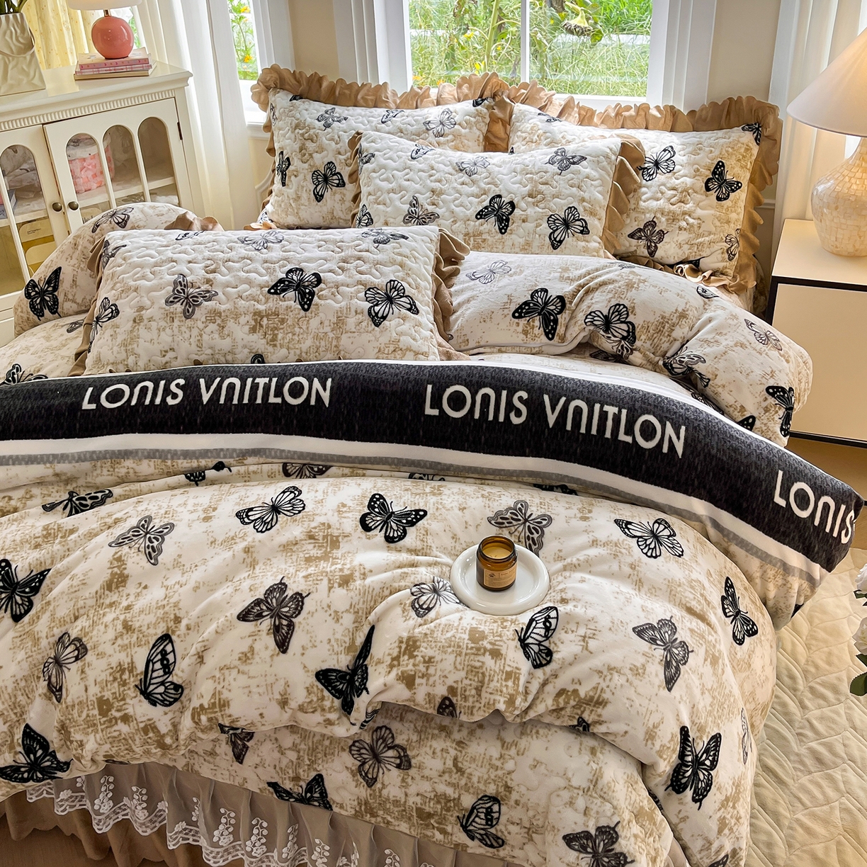 91家纺网 家纺一手货源 找家纺 （总）提花大世界 2025新款爆款高克重牛奶绒印花夹棉蕾丝花边床盖床裙单件三件四件套