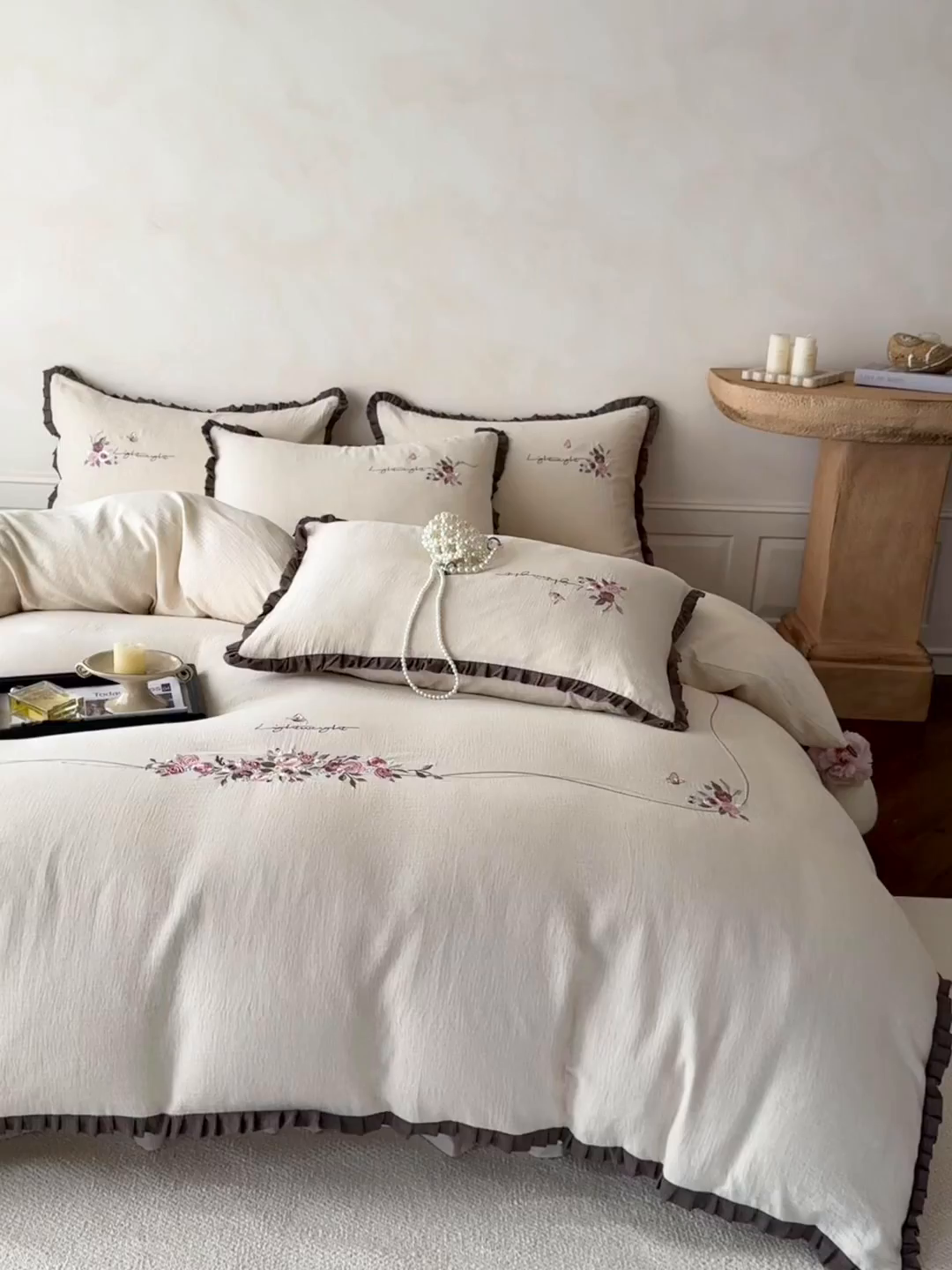 91家纺网 家纺一手货源 找家纺 （总）艾唯希家纺 2025新款全棉复古棉麻工艺四件套纯棉-晚风玫瑰系列