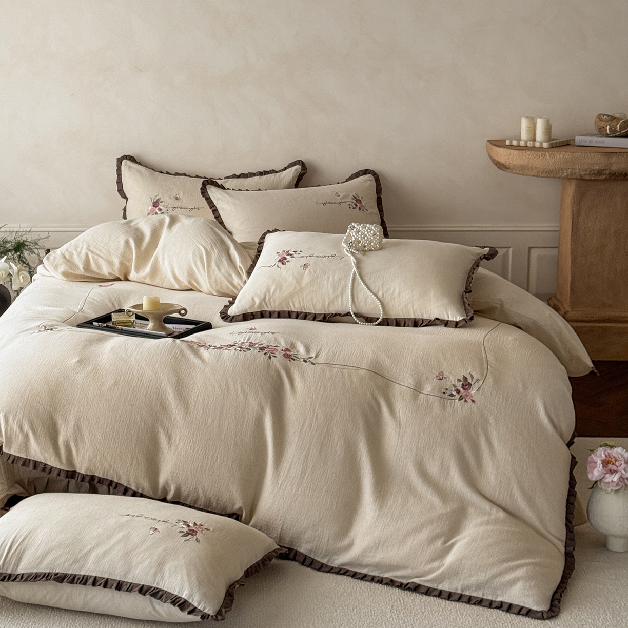 91家纺网 家纺一手货源 找家纺 （总）艾唯希家纺 2025新款全棉复古棉麻工艺四件套纯棉-晚风玫瑰系列