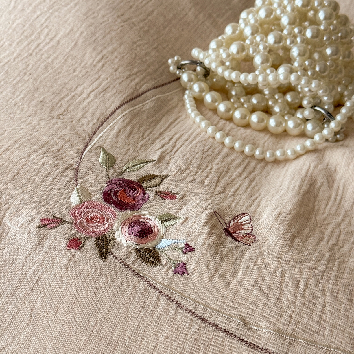 91家纺网 家纺一手货源 找家纺 艾唯希家纺 2025新款全棉复古棉麻工艺四件套纯棉-晚风玫瑰系列 晚风玫瑰-淡粉